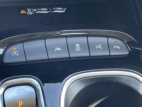 Used 2023 Buick Envision Avenir image 26