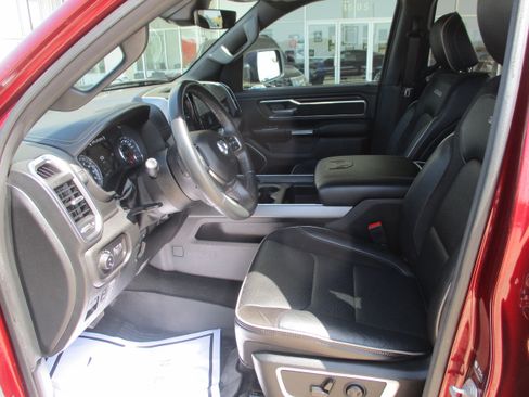 Used 2023 RAM 1500 Laramie AWD/4WD image 4