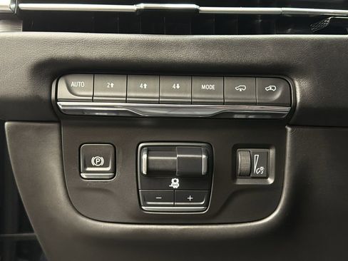 Used 2025 Cadillac Escalade ESV Sport Platinum image 26