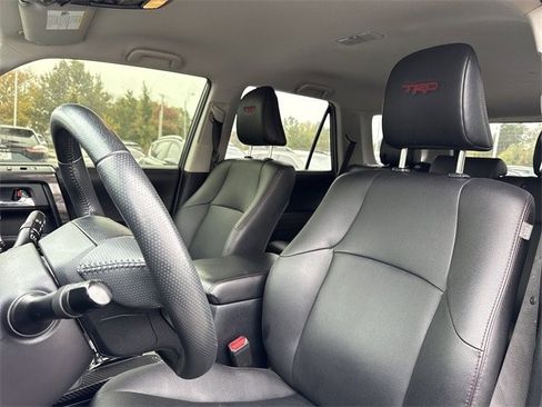 Used 2022 Toyota 4Runner TRD Off-Road Premium image 9