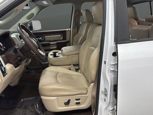 Used 2016 RAM 1500 Laramie w/ Convenience Group AWD/4WD image 9