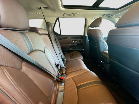 Used 2025 Honda Pilot Elite image 30