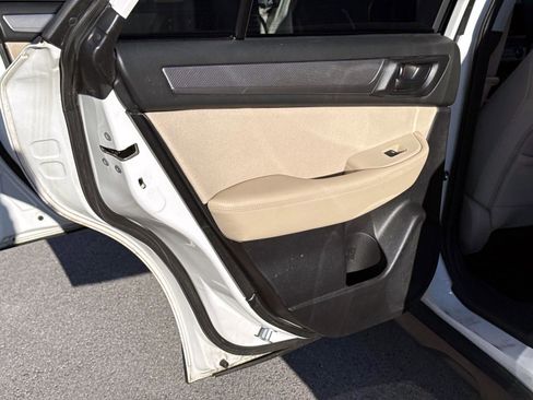 Used 2017 Subaru Outback 2.5i image 13