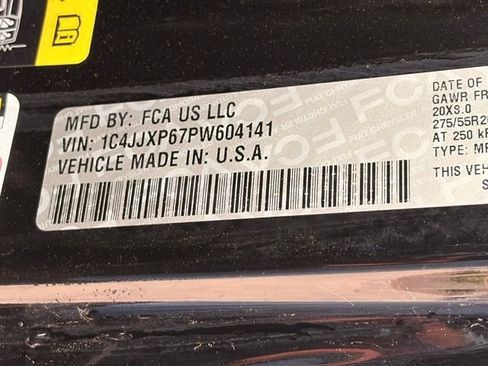 Used 2023 Jeep Wrangler Unlimited Sahara AWD/4WD image 18