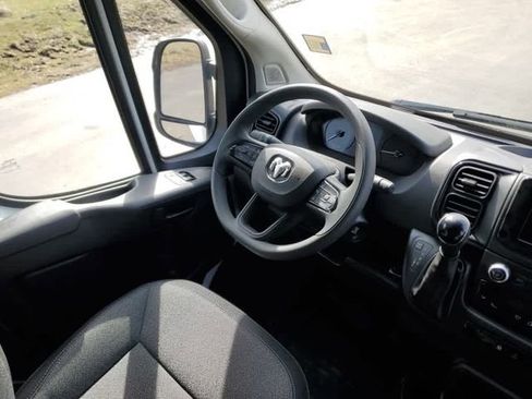 Used 2025 RAM ProMaster 3500 FWD image 17