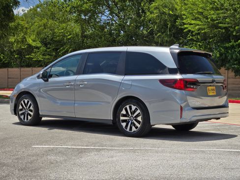 Used 2025 Honda Odyssey EX-L image 5
