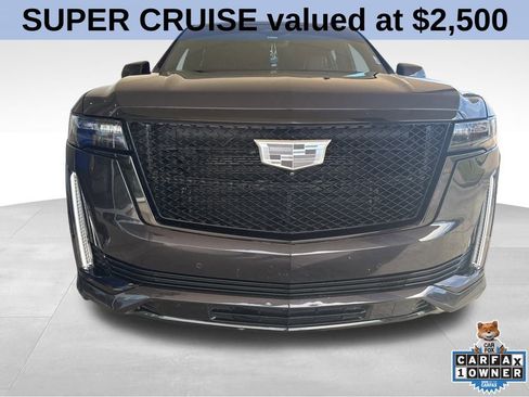 Used 2022 Cadillac Escalade Sport w/ Touring Package image 4