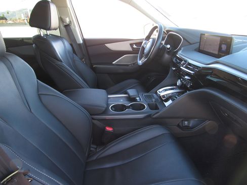 Certified 2023 Acura MDX FWD w/ Technology Package image 9