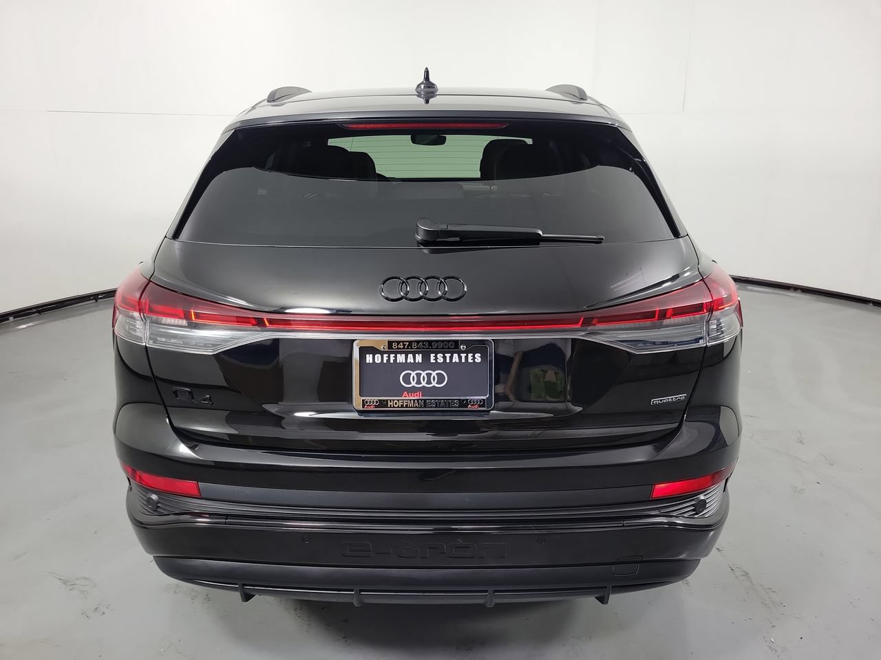 Used 2023 Audi Q4 e-tron Premium Plus w/ Premium Plus AWD/4WD image 7