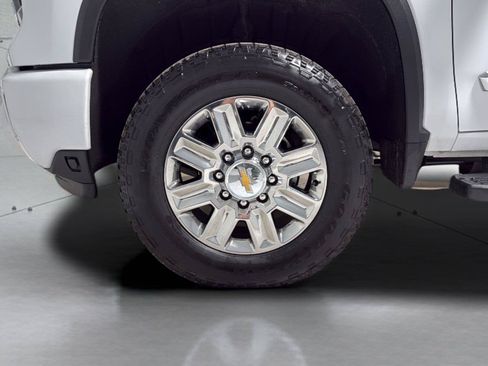 Used 2026 Chevrolet Silverado 2500 High Country w/ Technology Package AWD/4WD image 33