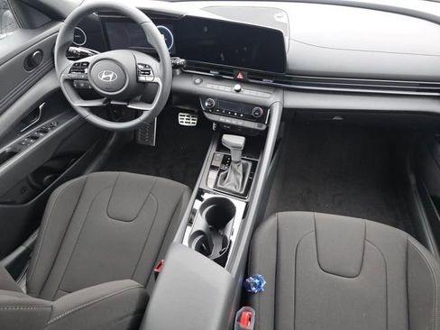 New 2026 Hyundai Elantra Sport FWD image 21