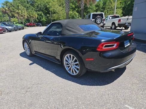 Used 2017 FIAT 124 Spider Lusso RWD image 7