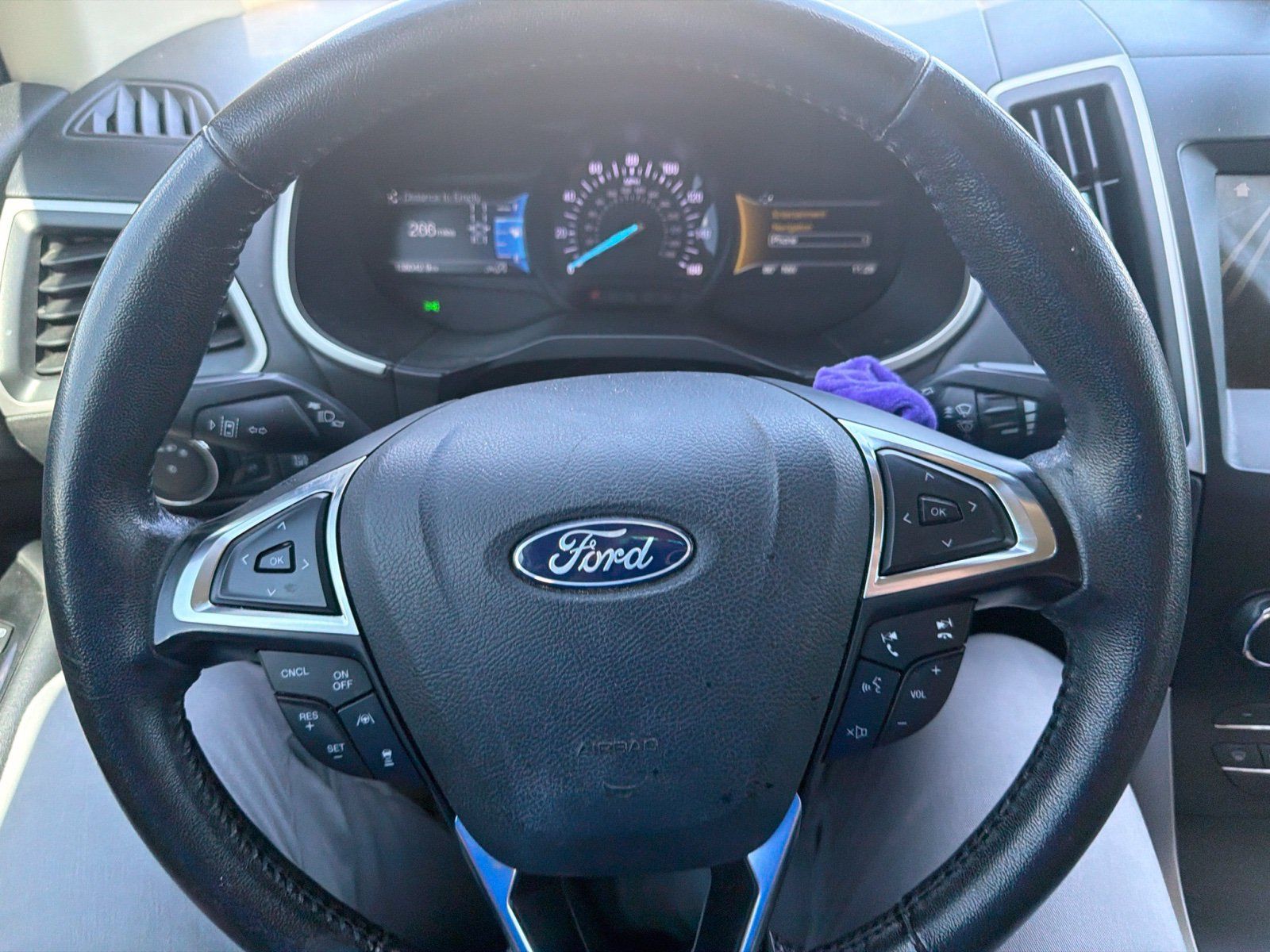 Used 2019 Ford Edge SEL w/ Equipment Group 201A FWD image 21