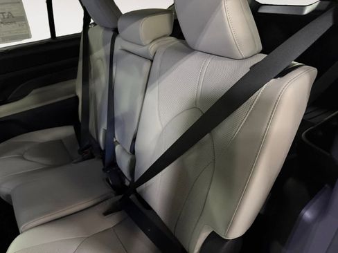 New 2026 Toyota Grand Highlander Limited image 13