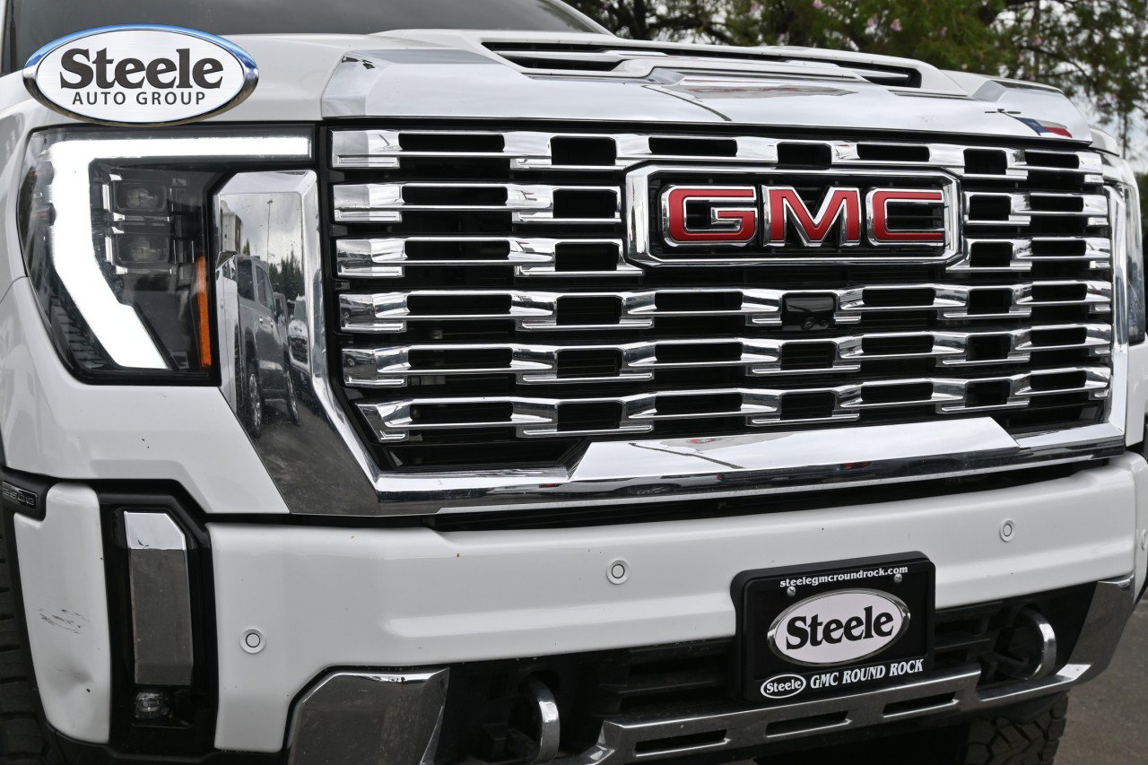 Used 2025 GMC Sierra 2500 Denali w/ Technology Package AWD/4WD image 27