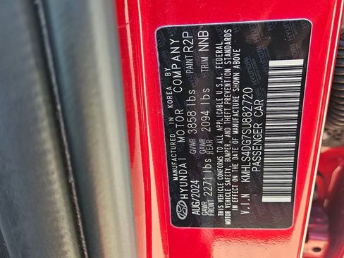 Used 2025 Hyundai Elantra SEL FWD image 6