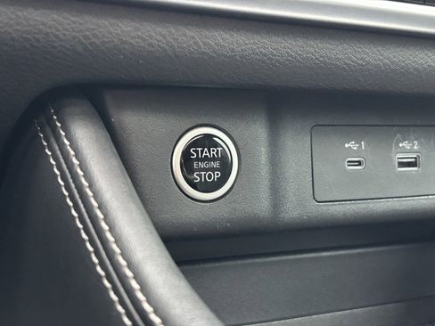 Used 2023 Nissan Rogue SL image 24