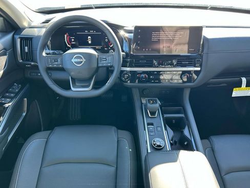 New 2026 Nissan Pathfinder SL w/ SL Premium Package AWD/4WD image 23