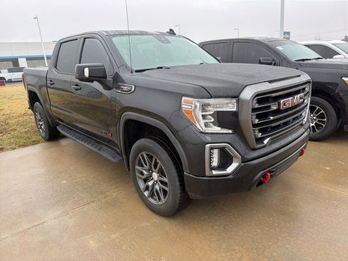 Used 2022 GMC Sierra 1500 AT4 w/ AT4 Premium Package image 3