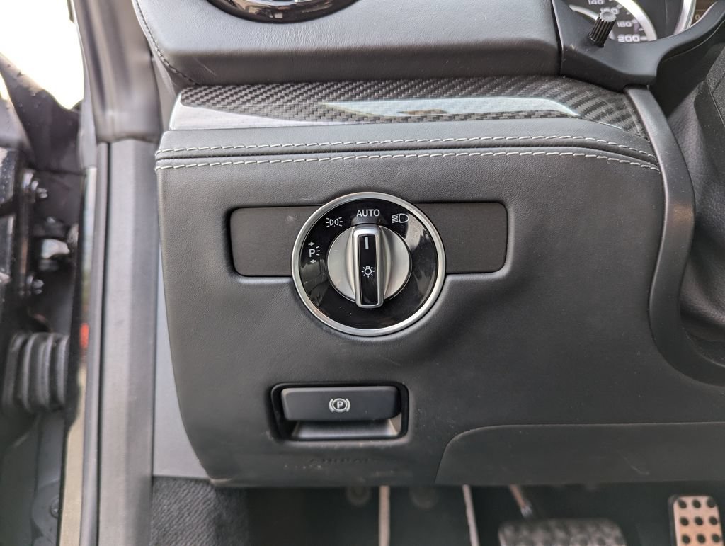 Used 2016 Mercedes-Benz SL 63 AMG image 17