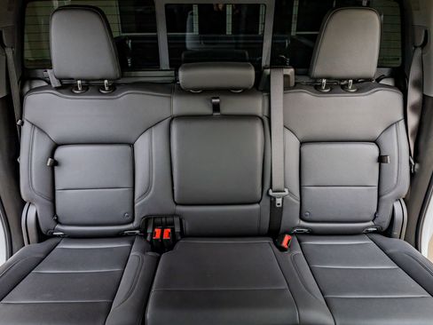 Used 2025 Chevrolet Silverado 2500 LT w/ Trail Boss Package image 33