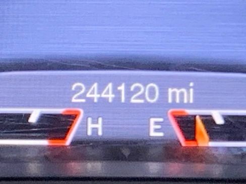 Used 2014 Jeep Cherokee Trailhawk w/ Leather Interior Group AWD/4WD image 23