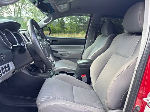 Used 2013 Toyota Tacoma 4x4 Double Cab w/ TRD Sport Pkg image 12