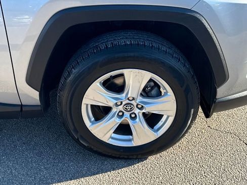 Used 2021 Toyota RAV4 XLE image 40