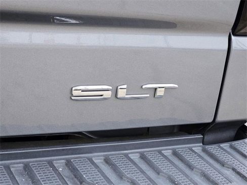 Used 2021 GMC Sierra 1500 SLT image 9