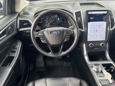 Used 2022 Ford Edge Titanium AWD/4WD image 25