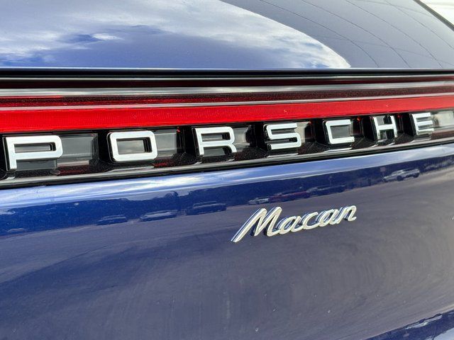 Certified 2026 Porsche Macan AWD/4WD image 28