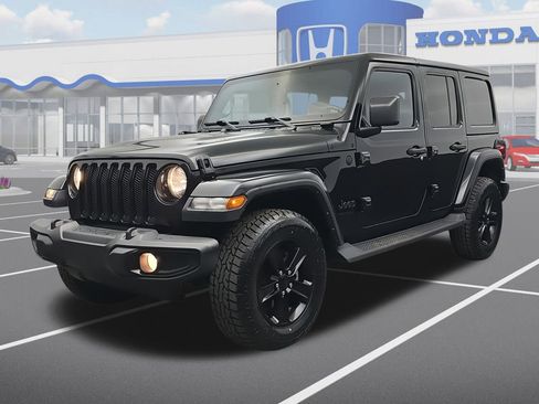 Used 2022 Jeep Wrangler Unlimited Sahara image 5
