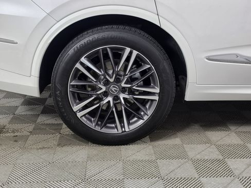 Used 2025 Acura MDX SH-AWD w/ Advance Package image 9