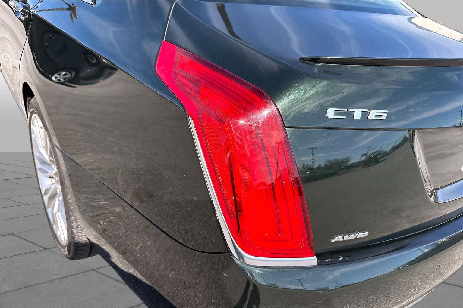 Used 2016 Cadillac CT6 Premium Luxury w/ Active Chassis Package AWD/4WD image 27