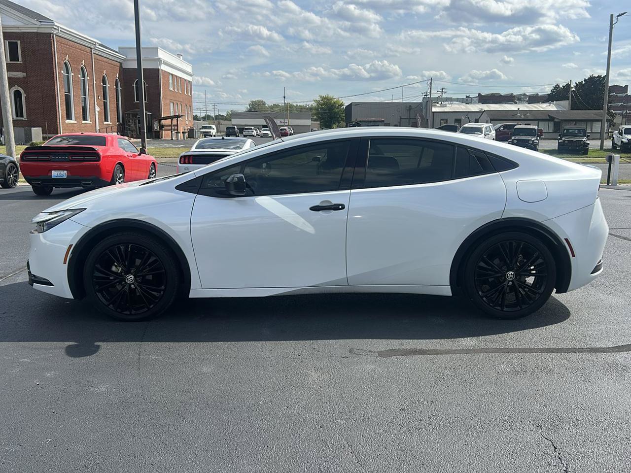 Used 2025 Toyota Prius FWD image 8