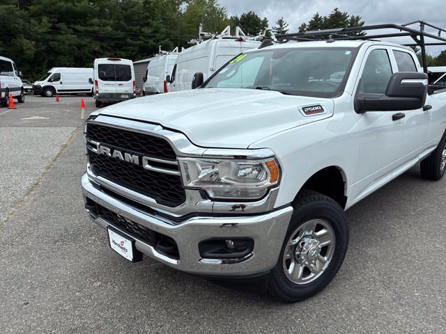 Used 2024 RAM 2500 Tradesman w/ Chrome Appearance Group AWD/4WD image 4