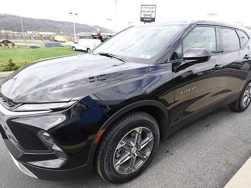 Used 2025 Chevrolet Blazer LT image 7