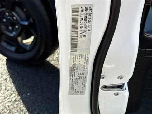 Used 2024 Jeep Compass Trailhawk image 40