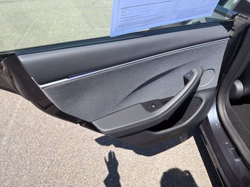 Used 2025 Tesla Model 3 RWD image 12
