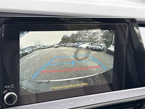 Used 2025 Toyota Prius LE image 19