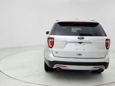 Used 2016 Ford Explorer Limited w/ Equipment Group 301A FWD image 4