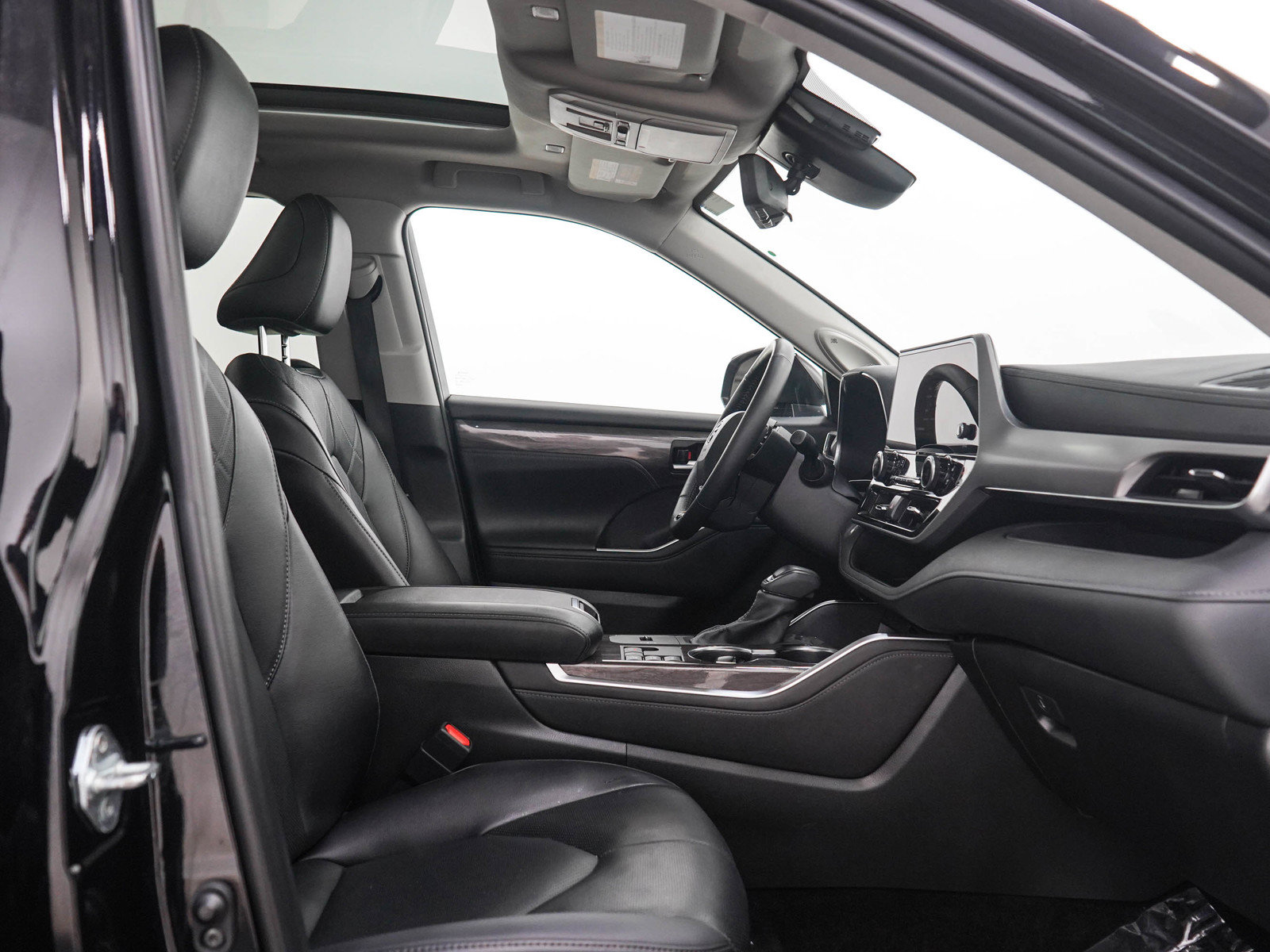 Used 2025 Toyota Highlander Platinum AWD/4WD image 13