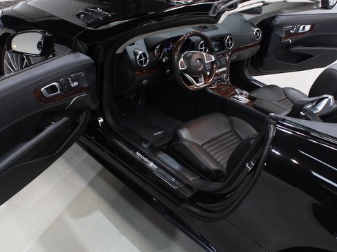 Used 2019 Mercedes-Benz SL 450 w/ Premium Package image 34
