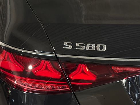 New 2027 Mercedes-Benz S 580 4MATIC Sedan image 25