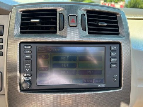 Used 2005 Cadillac XLR RWD image 12