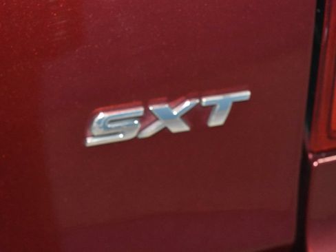 Used 2020 Dodge Grand Caravan SXT FWD image 30