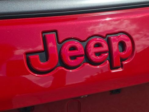 Certified 2022 Jeep Compass Limited w/ (RED) Package AWD/4WD image 9