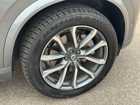 Used 2019 Volvo XC90 T6 Momentum w/ Advanced Package AWD/4WD image 10