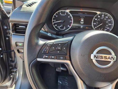 Used 2023 Nissan Sentra SV image 16