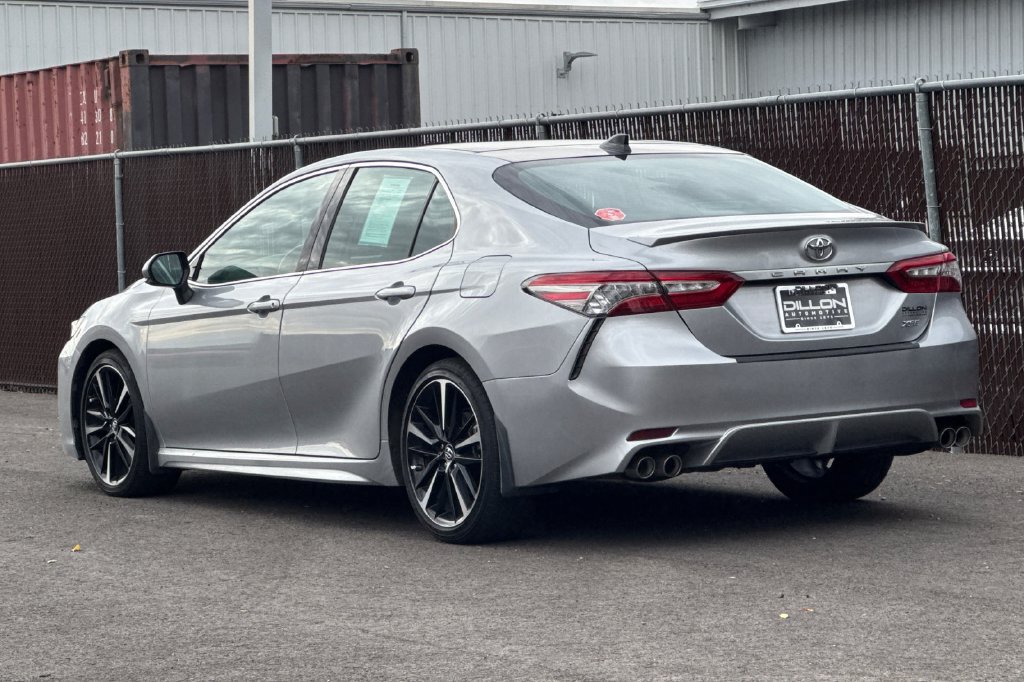 Used 2019 Toyota Camry XSE FWD image 5